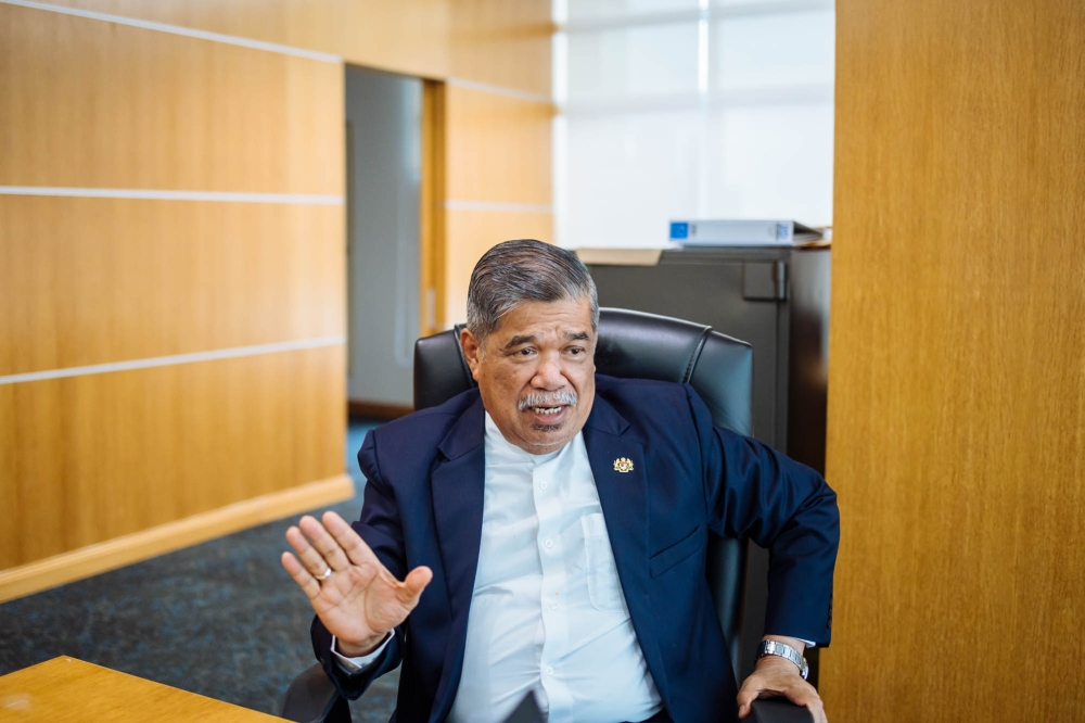 Parti Amanah Negara president Datuk Seri Mohamad Sabu said Umno members must give their backing to the party and coalition if they wish to have a better chance in the next general election after a dismal showing last year. — Picture by Firdaus Latif