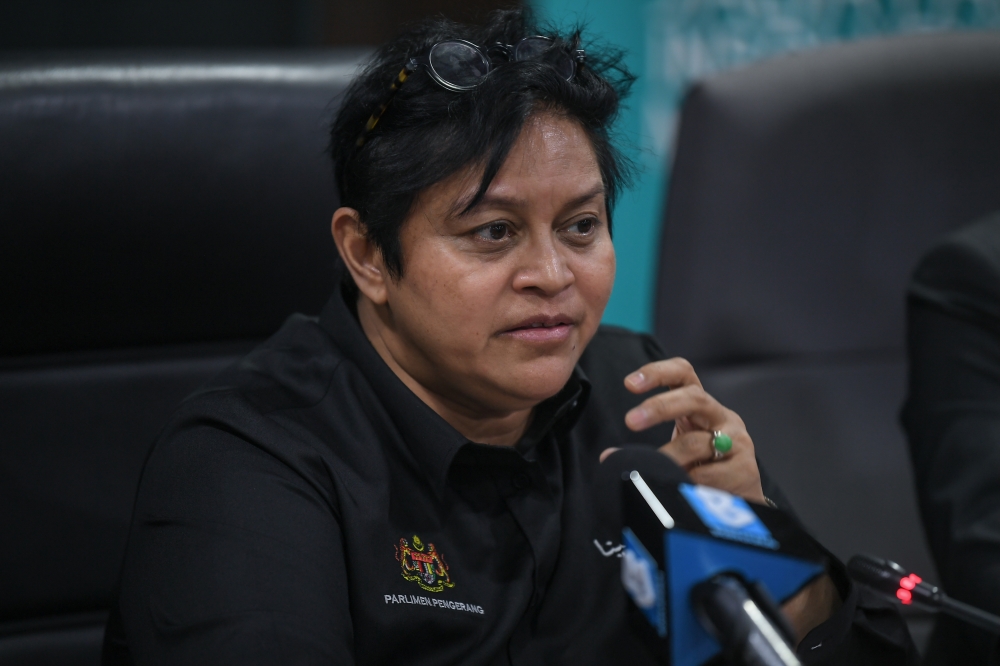 Minister in the Prime Minister’s Department in charge of law and institutional reforms Datuk Seri Azalina Othman Said said that the government will enact a special Act to make the Children Commission Office an independent body to serve as a watchdog on issues affecting children in the country. — Bernama pic