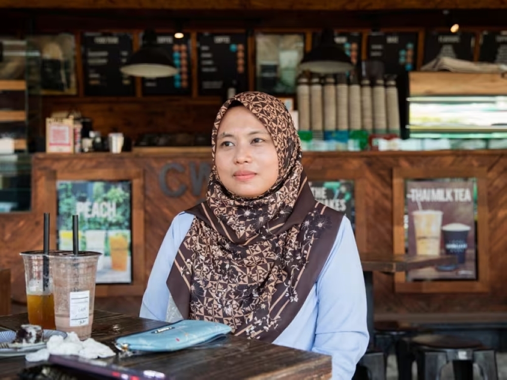 Sales executive Siti Atiqah Ahmad Daud believes that the influx of Singaporean tourists into Johor Baru had created disamenities for Johoreans like herself. — TODAY pic