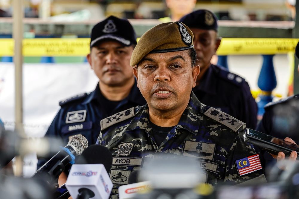 Deputy Inspector General of Police Datuk Seri Ayob Khan Mydin Pitchay said the investigation against Tan Sri Muhyiddin Yassin was carried out under Section 4(A) of the Election Offenses Act 1954 for promoting feelings of ill-will or hostility. — Bernama pic