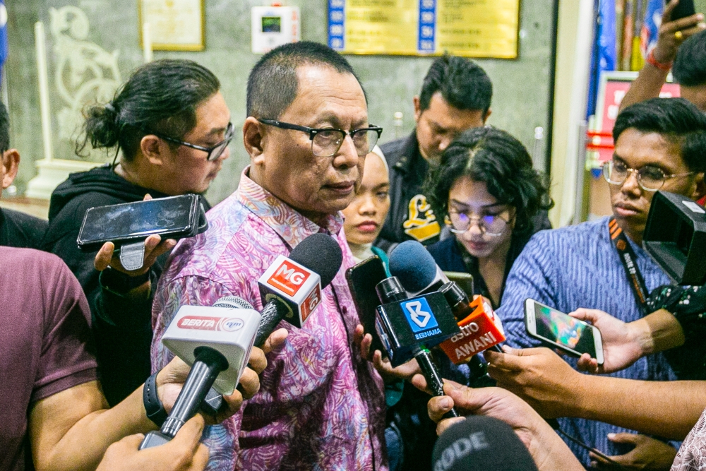 Umno supreme council member Datuk Mohd Puad Zarkashi has poured cold water on the latest claim that 10 MPs from his party will switch their support to Perikatan Nasional. — Picture by Hari Anggara