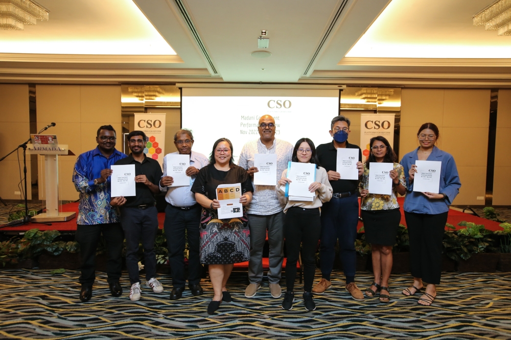 CSO Platform for Reform chairman Jerald Joseph together with steering committee pose for a picture at the ‘One Year of the Unity Government of Malaysia’ press conference in Petaling Jaya December 4, 2023. — Picture by Ahmad Zamzahuri
