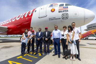In first, AirAsia commemorates late Sabah Tourism chief through plane livery - Vimarsana News