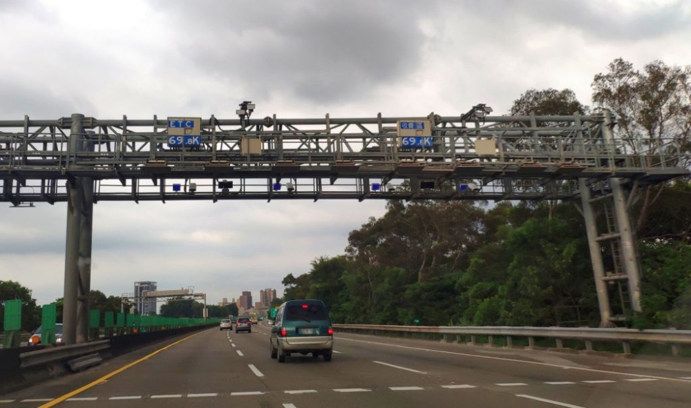 MLFF offers a seamless and barrier-free tolling experience. — SoyaCincau pic