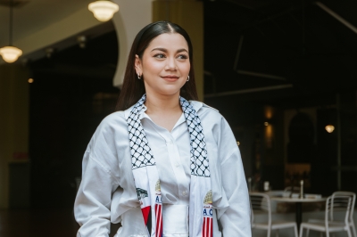 Singer Kaka Azraff reiterates pro-Palestine stand, wants explanation of contract termination by Warner Music Malaysia