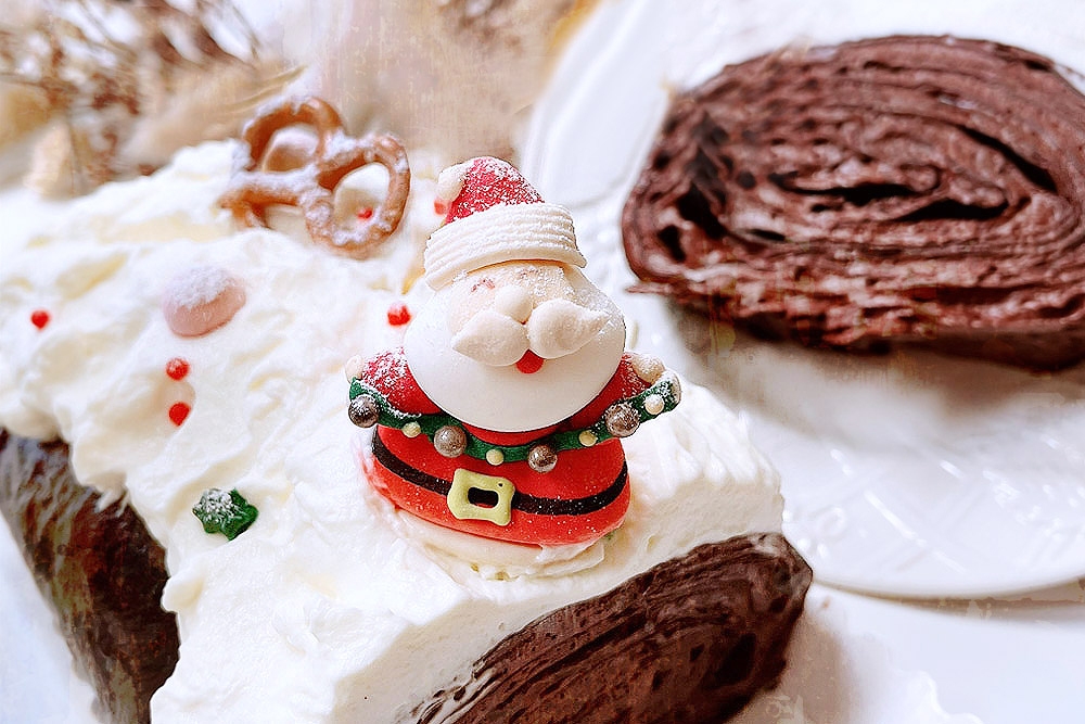 Santa is calling you... to come enjoy the Black Forest Crêpe Roll from KITA Coffee. – Picture courtesy of KITA Coffee