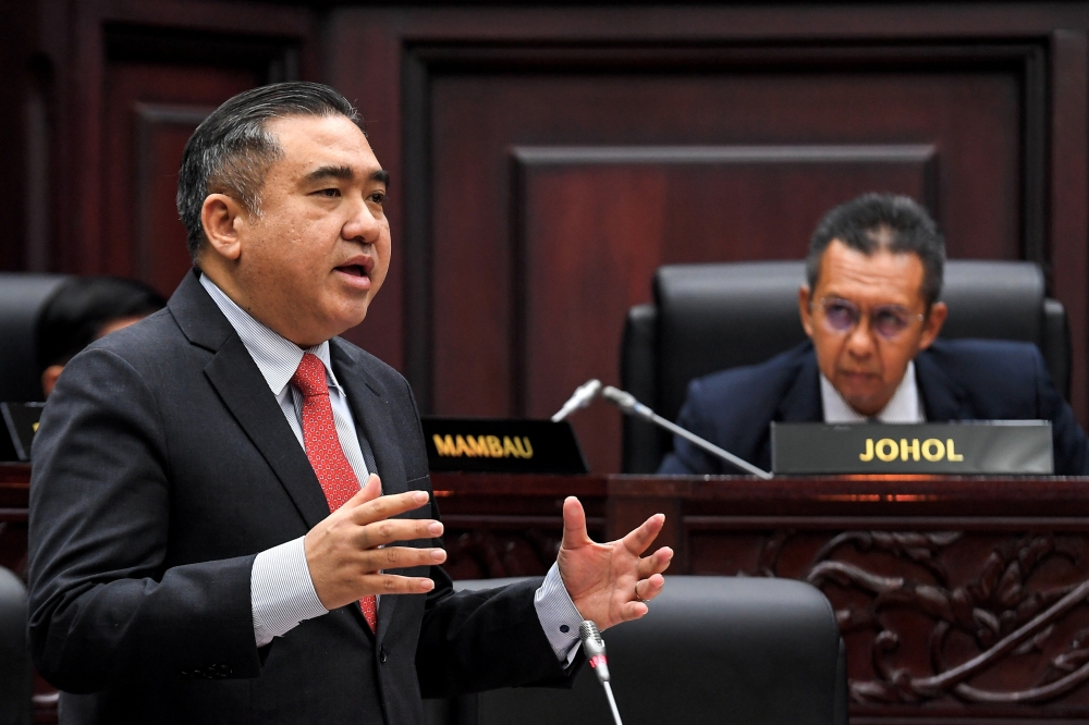 Transport Minister Anthony Loke said the MKBF was an indicator to evaluate the effectiveness of public transport, especially rail services, because rail lines have often experienced technical problems in recent years. — Bernama pic 