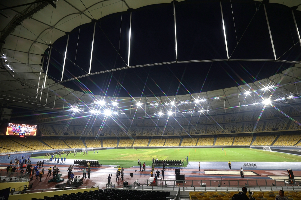 The condition of the pitch during JDT’s official training session ahead of the 2023 Malaysia Cup final tomorrow night at the Bukit Jalil National Stadium, December 7, 2023. — Bernama pic 