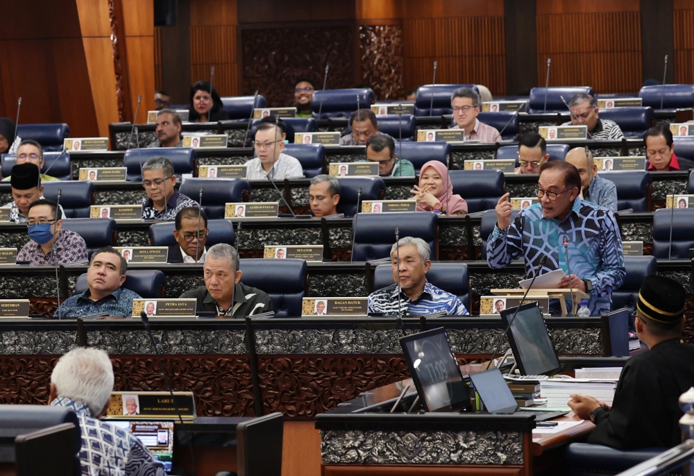 Today, the PH chairman enjoys over two-thirds support in the Dewan Rakyat to give rivals little chance to mount a serious challenge. — Bernama pic