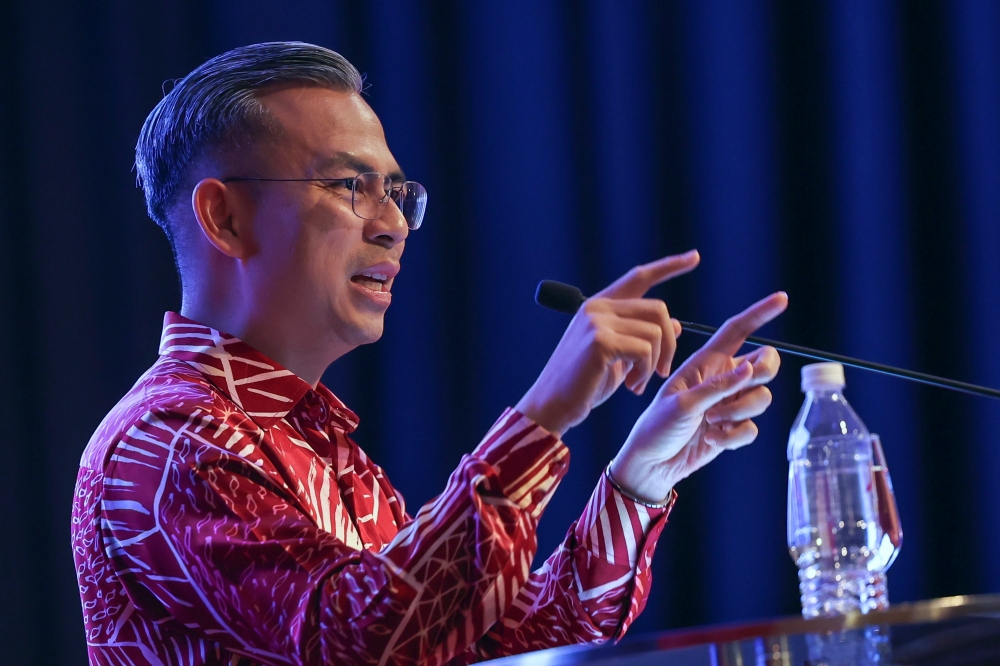 Communications and Digital Minister Fahmi Fadzil said that PEDi is among the government’s efforts to produce local e-commerce entrepreneurs, in addition to encouraging people to generate income without having to migrate from the settlement area. — Bernama pic 