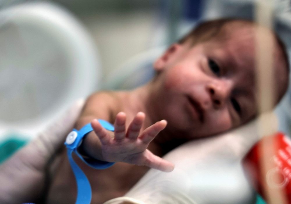 The United Arab Emirates has asked for the UN Security Council to vote this morning on a draft resolution that demands an immediate humanitarian ceasefire in the war between Israel and Palestinian militants Hamas in the Gaza Strip, diplomats said. — Reuters pic