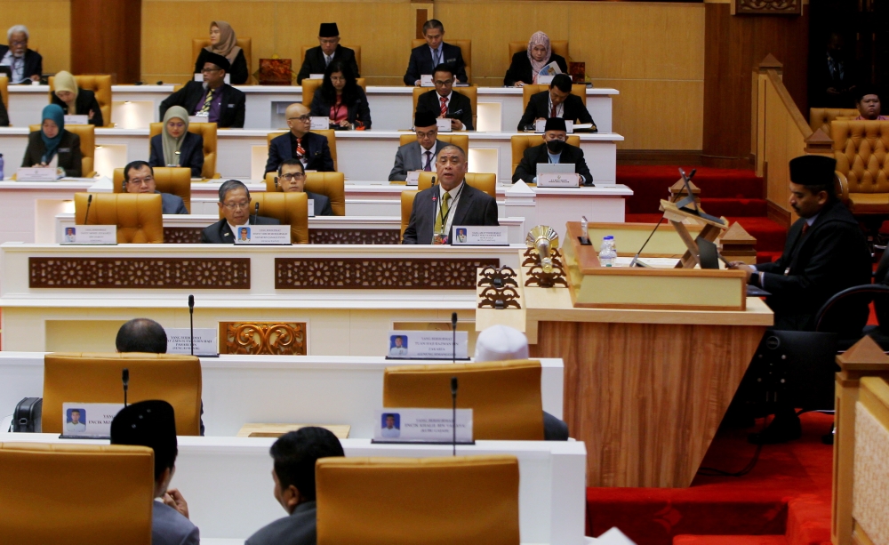 The Perak State Assembly today passed the Muslim Wills Enactment (Perak) 2023 Bill, which aims to provide guidance, manage governance and effectively oversee the creation and implementation of Muslim wills in the state. — Bernama pic  