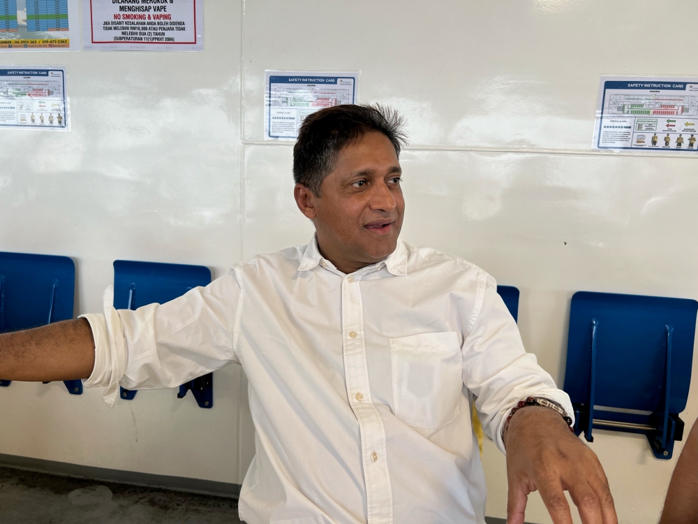 Penang Port Sdn Bhd (PPSB) chief executive officer Datuk V. Sasedharan said the Penang Bridge sunset cruise will be a new tourism product for Penang. — Picture by Opalyn Mok