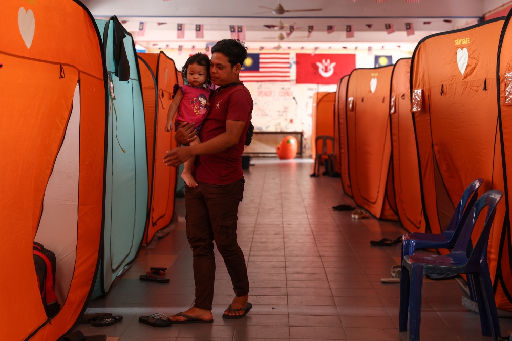 According to the Info Bencana portal of the Social Welfare Department, only four evacuation centres are operating tonight compared with six this morning. — Bernama pic