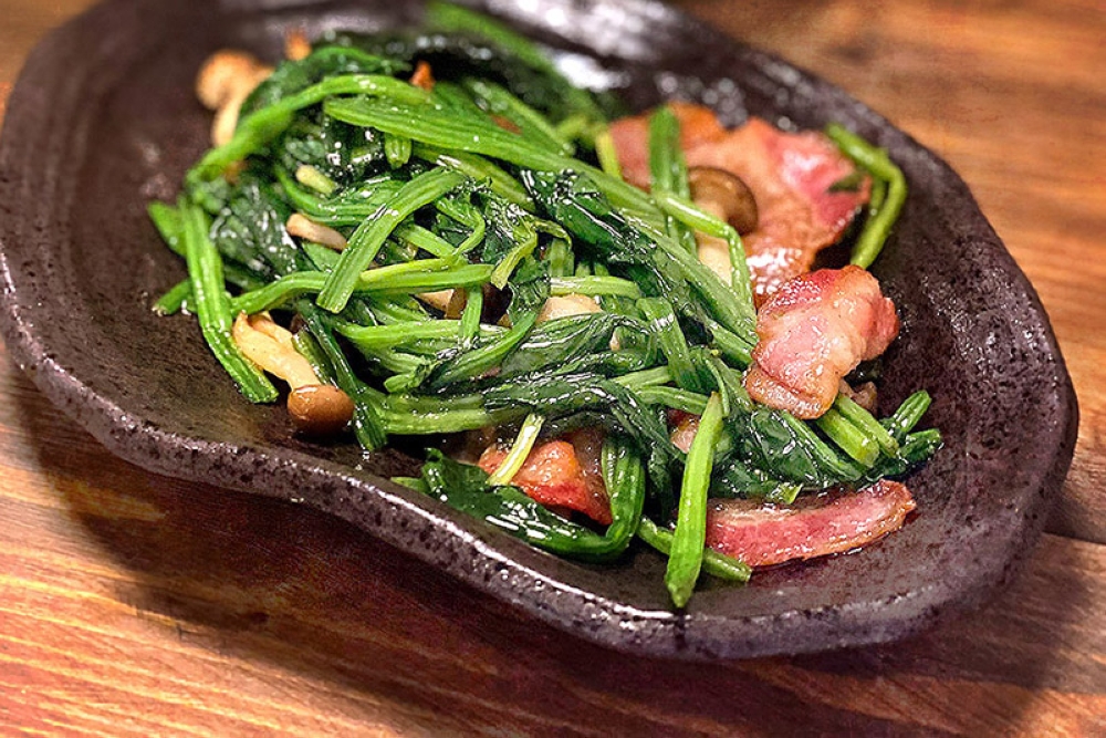 Sautéed spinach and bacon, or 'horenso bakon' in Japanese. — Pictures by CK Lim