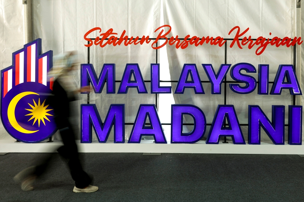 Dr Nor Azmina Ahmad Roslan, a dental officer at Seremban Health Clinic, said visitors would undergo specific procedures before receiving treatment at the mobile dental clinic provided. — Bernama pic