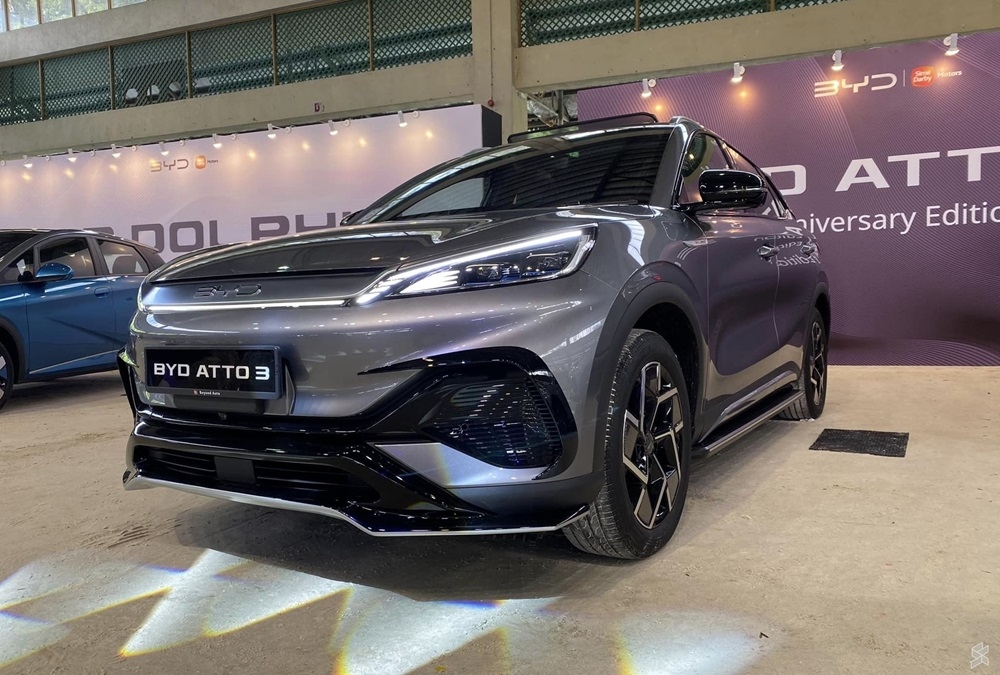 To mark BYD‘s first anniversary in Malaysia, Sime Darby Motors has launched the BYD Atto 3 Anniversary Limited Edition. — SoyaCincau pic