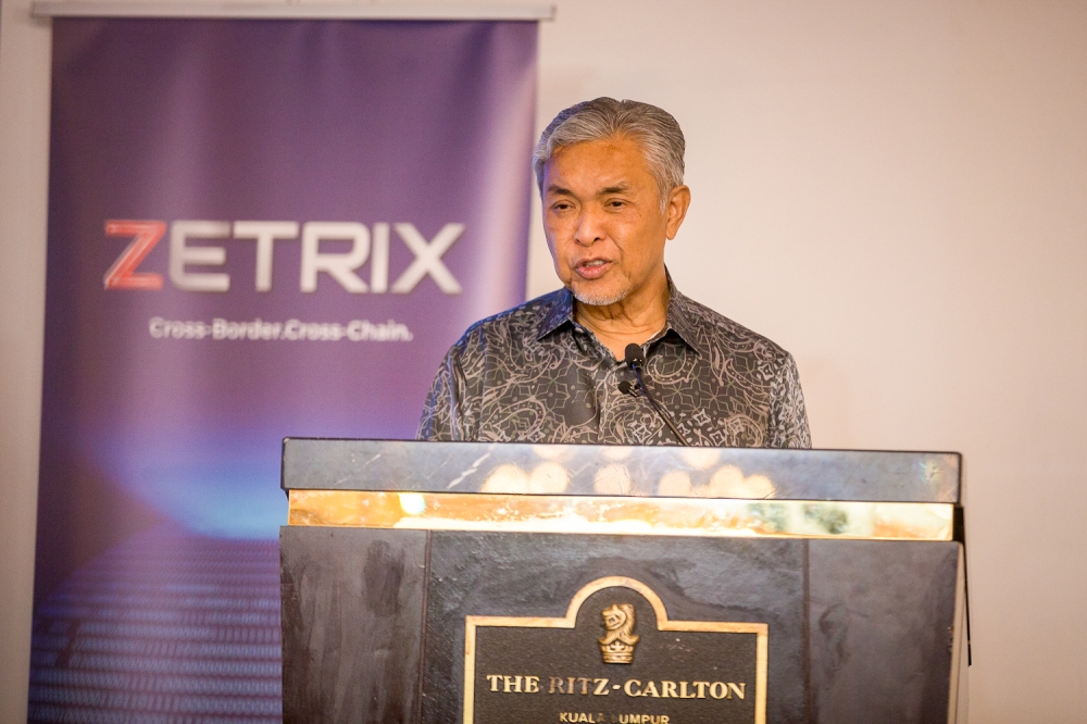 Deputy Prime Minister Datuk Seri Ahmad Zahid Hamidi said contractors who have been awarded projects must consider them as a trust and a responsibility, as it involves the rights of others. — Picture by Raymond Manuel