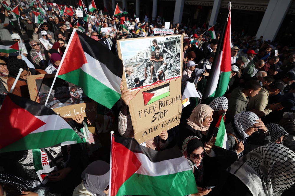 Several thousand Moroccans demonstrated yesterday in Rabat to condemn genocide in the Gaza Strip and demand the end of diplomatic relations with Israel, AFP journalists reported. — AFP pic