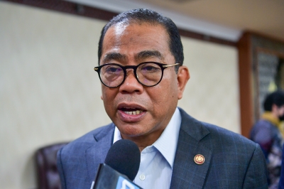 Khaled Nordin: Ministry of Higher Education looking into TVET ecosystem to ensure success of technical education and training system - Vimarsana News