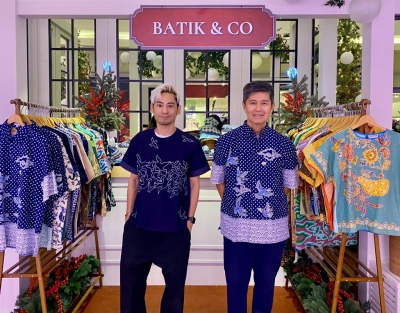Bridging the batik divide: Fashion veteran Tino Soon’s ‘integrative’ batik draws first-time buyers (VIDEO)