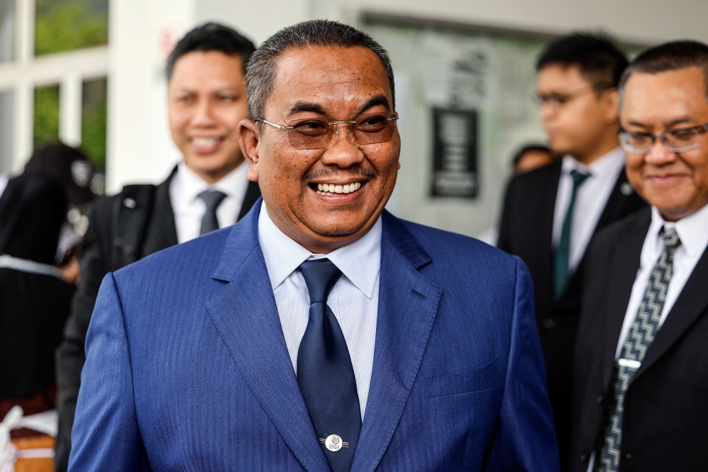 Kedah Menteri Besar Datuk Seri Muhammad Sanusi Md Nor said there is encouraging confidence shown by foreign investors currently towards Kedah’s plans. — Bernama pic