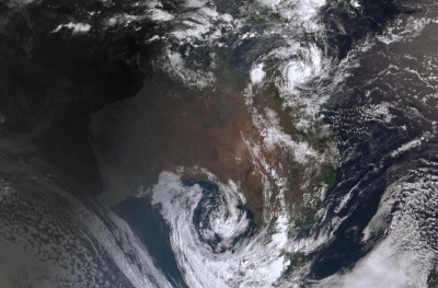 Tropical cyclone builds strength as it rolls towards Australia - Vimarsana News