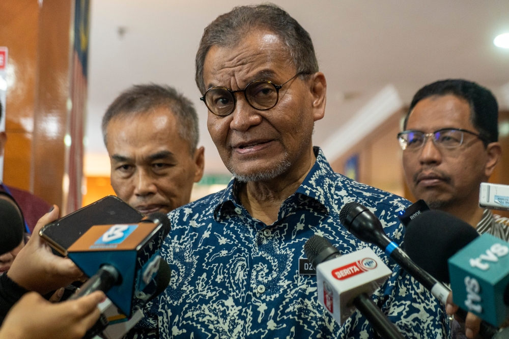 Health Minister Datuk Seri Dzulkefly Ahmad speaks to reporters in Putrajaya December 14, 2023. — Picture by Shafwan Zaidon