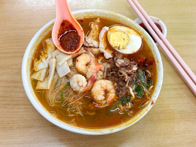 A tale of two prawn noodles in Ampang Mewah’s Sun House Kopitiam