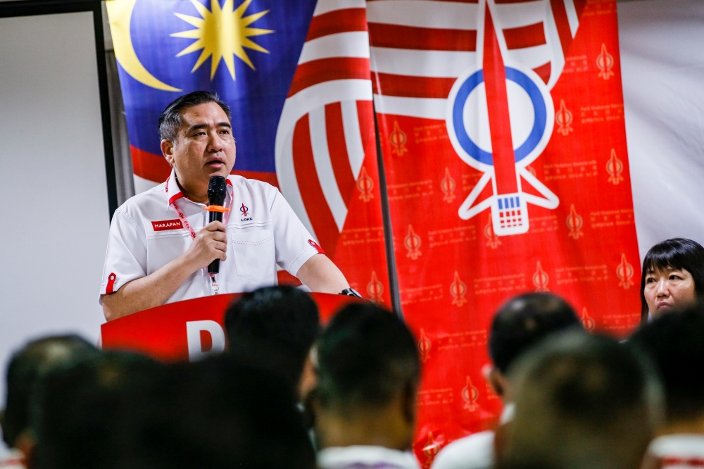 DAP secretary-general Antony Loke said a decision will be finalised in the next CEC meeting on Datuk Ng Suee Lim’s acceptance of the state award that carried the ‘Datuk’ title which was a breach of party policy. — Picture by Hari Anggara