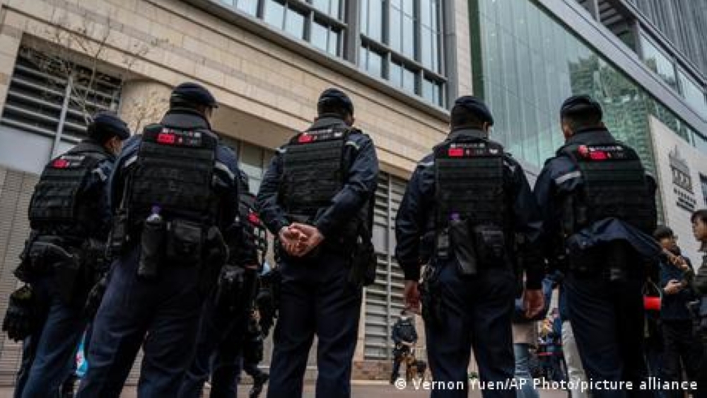 The trial of Hong Kong's most well-known political prisoner has kicked off. Experts noted signs of concern from Beijing with its legal moves closely monitored worldwide. ― DW pic