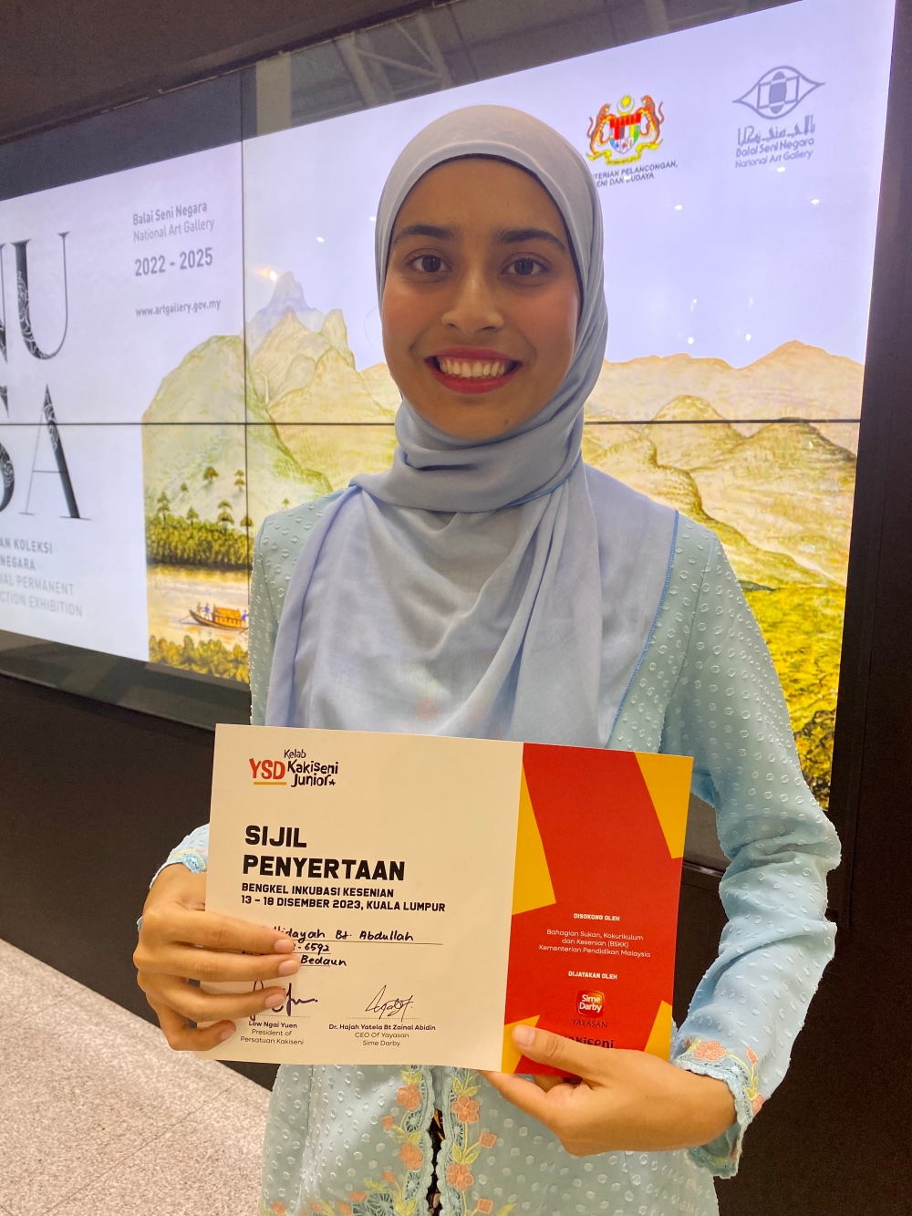 Nurhidayah binti Abdullah, an English and visual arts teacher at SK Sungai Bedaun in Labuan. — Picture by Dhesegaan Bala Krishnan