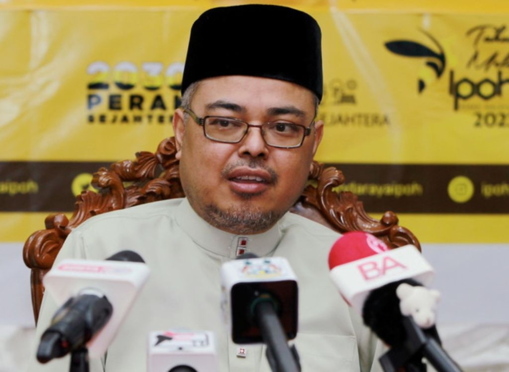 Ipoh mayor Datuk Rumaizi Baharin said this had resulted in damage to the road’s subgrade and subbase, causing it to be unable to support the load of vehicles using the route. — Bernama pic