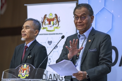 Dzulkefly: Health Ministry analysing Covid-19 vaccination trends, planning increased slots at centres with high demands 