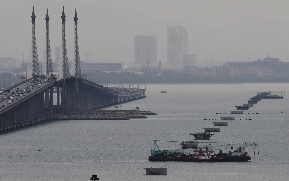 The teenager had reportedly fallen off the Penang Bridge before getting stuck on a mangrove tree in the muddy area near the port. — Bernama file pic
