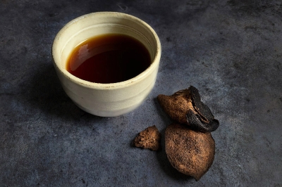 ‘Glühwein’ meets ‘tong sui’ in this aromatic and non-alcoholic Christmas mulled coffee