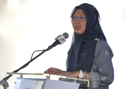 FT minister: Govt will not compromise with owners of business premises that do not comply with DBKL regulations - Vimarsana News