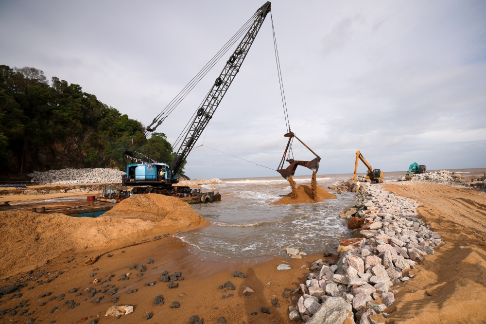 Pekan beach erosion control project scheduled to be completed by 2026 ...