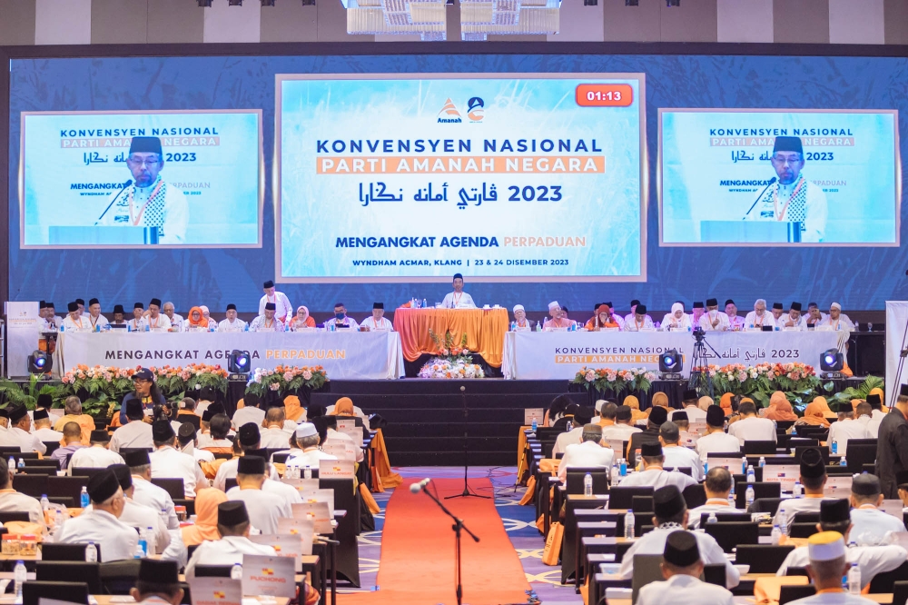 Delegates attend the 2023 National Amanah Convention at Wyndham Acmar, Klang December 23, 2023. — Picture by Firdaus Latif