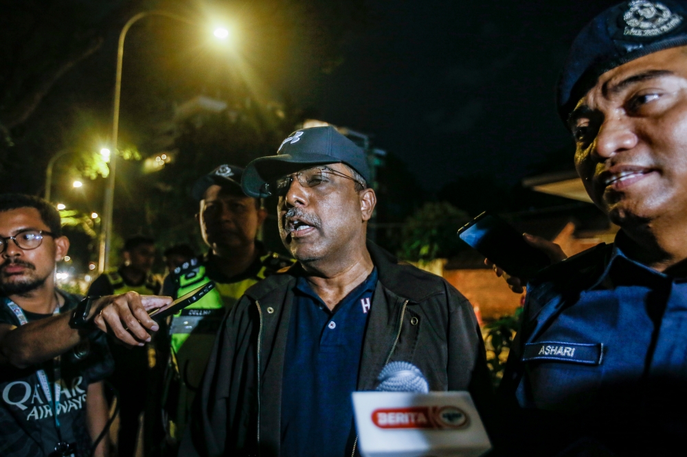 Kuala Lumpur police chief Datuk Allaudeen Abdul Majid speaks to the media during the Kepung Demi Palestin event at Jalan Tun Razak in Kuala Lumpur, December 26, 2023. — Picture by Hari Anggara.
