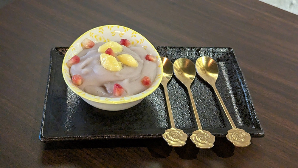 Teochiew Orrnii here comes with pomegranate.