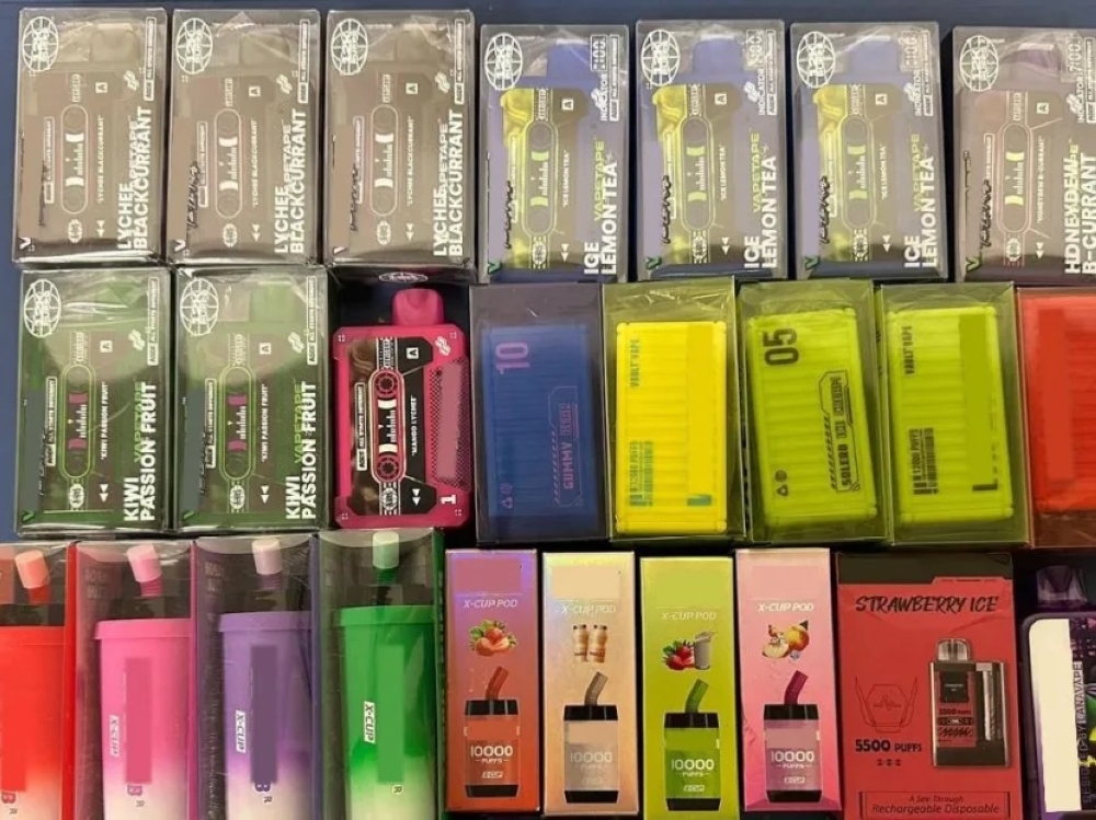 In a joint statement today, the Health Sciences Authority (HSA) and Immigration and Checkpoints Authority (ICA) said that based on investigations, the suspects had bought the e-vaporisers and related components from a mall in Johor Bahru. — Singapore Immigration and Checkpoints Authority pic via TODAY 