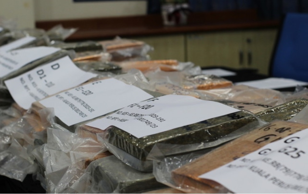 Perlis Customs director Ismail Hashim said the seized items with the highest value were vehicles, with a total seizure of RM3,050,510 and a total tax of RM2,667,799.50, followed by drug seizures worth RM1,844.306.20. — Bernama file pic