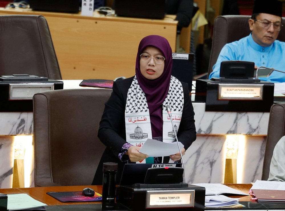 State Women Development and Social Welfare Committee chairman Anfaal Saari said the five elements that will be included in the framework, which is expected to be launched in the second quarter of 2024, are advocacy and promotion, governance and regulation, trained workforce and caregivers, investment and collaboration as well as innovation and technology. — Bernama pic