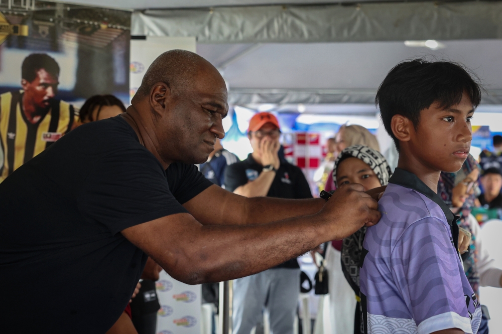 National football legend Datuk Zainal Abidin Hassan at the KTM Komuter Football Championship in Shah Alam December 30, 2023. — Bernama pic