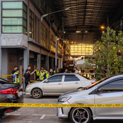 Three men injured after being reportedly shot by two unknown assailants at Sibu coffee shop