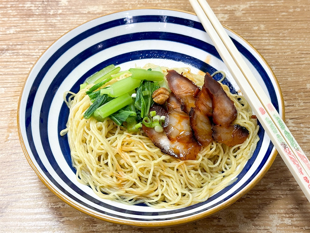 You can opt for the more conventional BBQ Pork Wantan Noodle with thin slices of 'char siu'.
