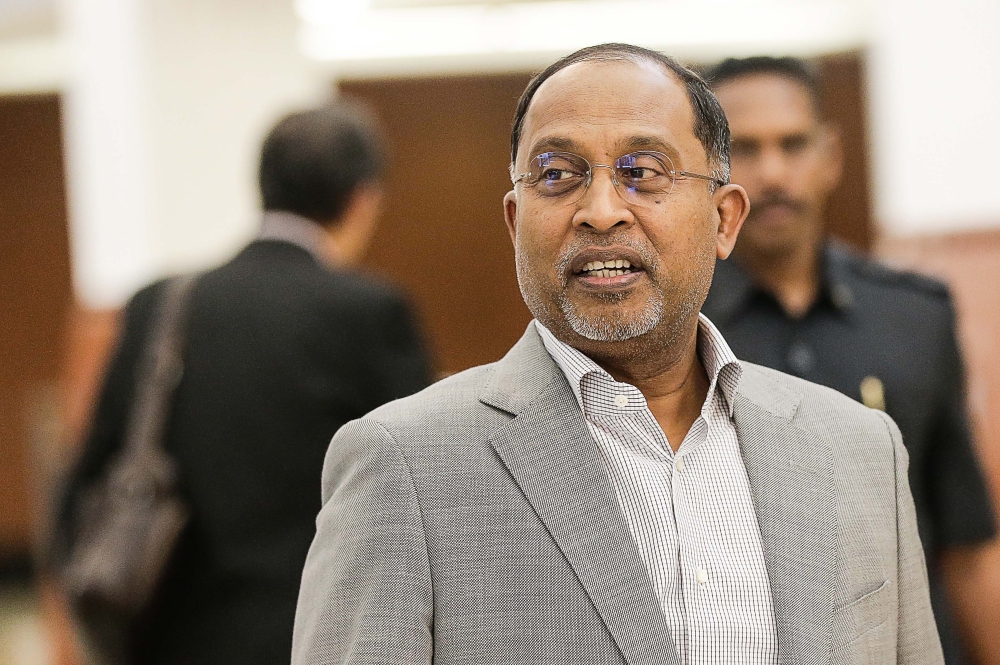 Higher Education Minister Datuk Seri Zambry Abdul Kadir said it is time for higher education institutions to break away from traditional practices and act more swiftly and decisively to ensure that the country’s higher education sector does not fall behind. — Picture by Sayuti Zainudin