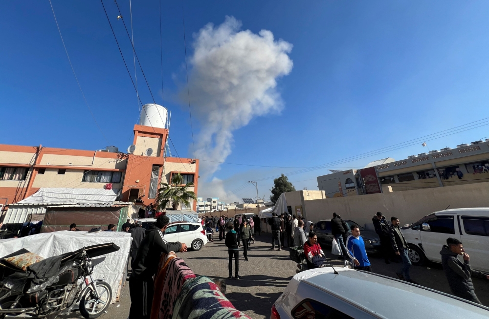 Smoke rises during Israeli strikes, amid the ongoing conflict between Israel and the Palestinian Islamist group Hamas, in Khan Younis in the southern Gaza Strip January 4, 2024. ― Reuters pic