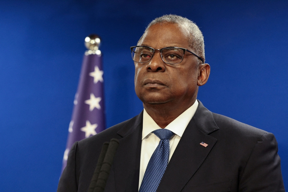 US Secretary of Defense Lloyd Austin, who is 70, said in a statement on Saturday that he took “full responsibility” for the secrecy surrounding an ongoing, week-long hospitalisation for a still unspecified medical condition. — Reuters pic